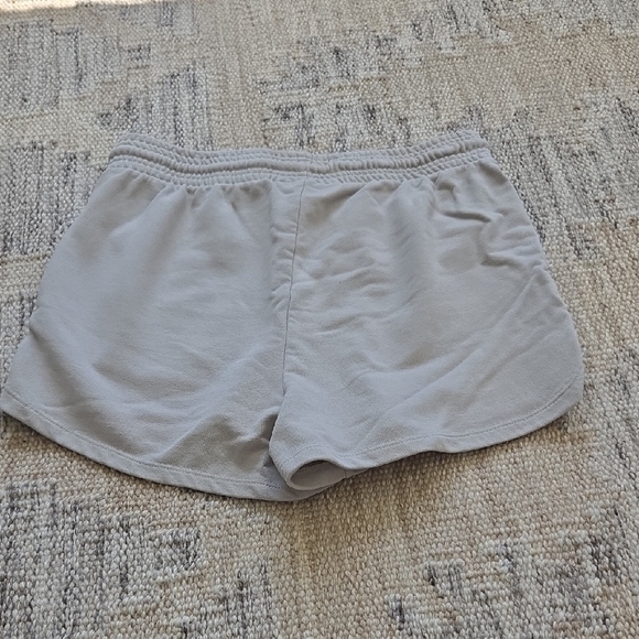 H&M Women's Light Green Athletic Shorts - Picture 3 of 3